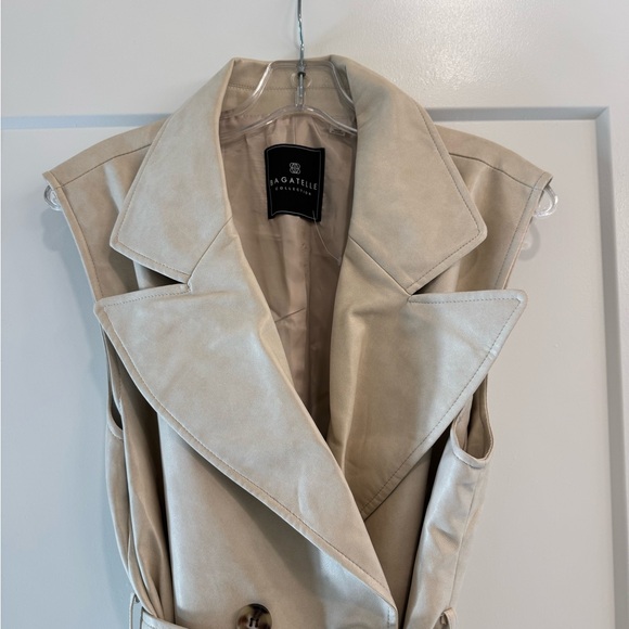 bagatelle Jackets & Blazers - Bagatelle Light Cream Sleeveless Trench Vest - Faux Leather